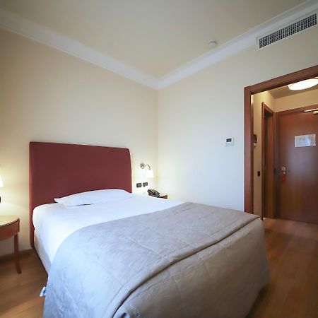 Monica Hotel Fiera Преньана-Миланезе Экстерьер фото