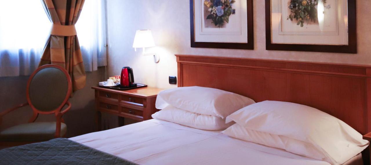 Monica Hotel Fiera Преньана-Миланезе Экстерьер фото