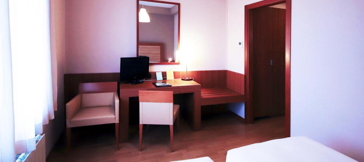 Monica Hotel Fiera Преньана-Миланезе Экстерьер фото