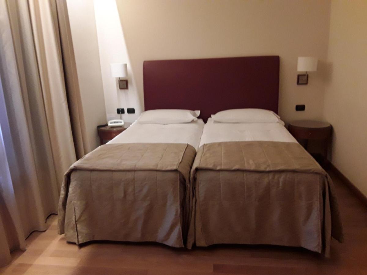 Monica Hotel Fiera Преньана-Миланезе Экстерьер фото