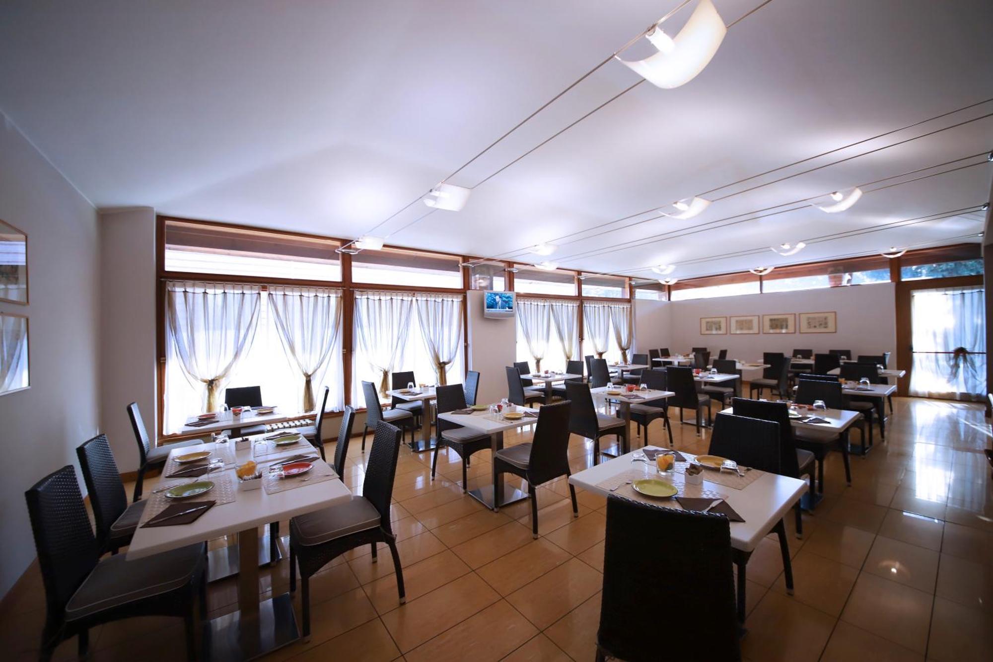 Monica Hotel Fiera Преньана-Миланезе Экстерьер фото