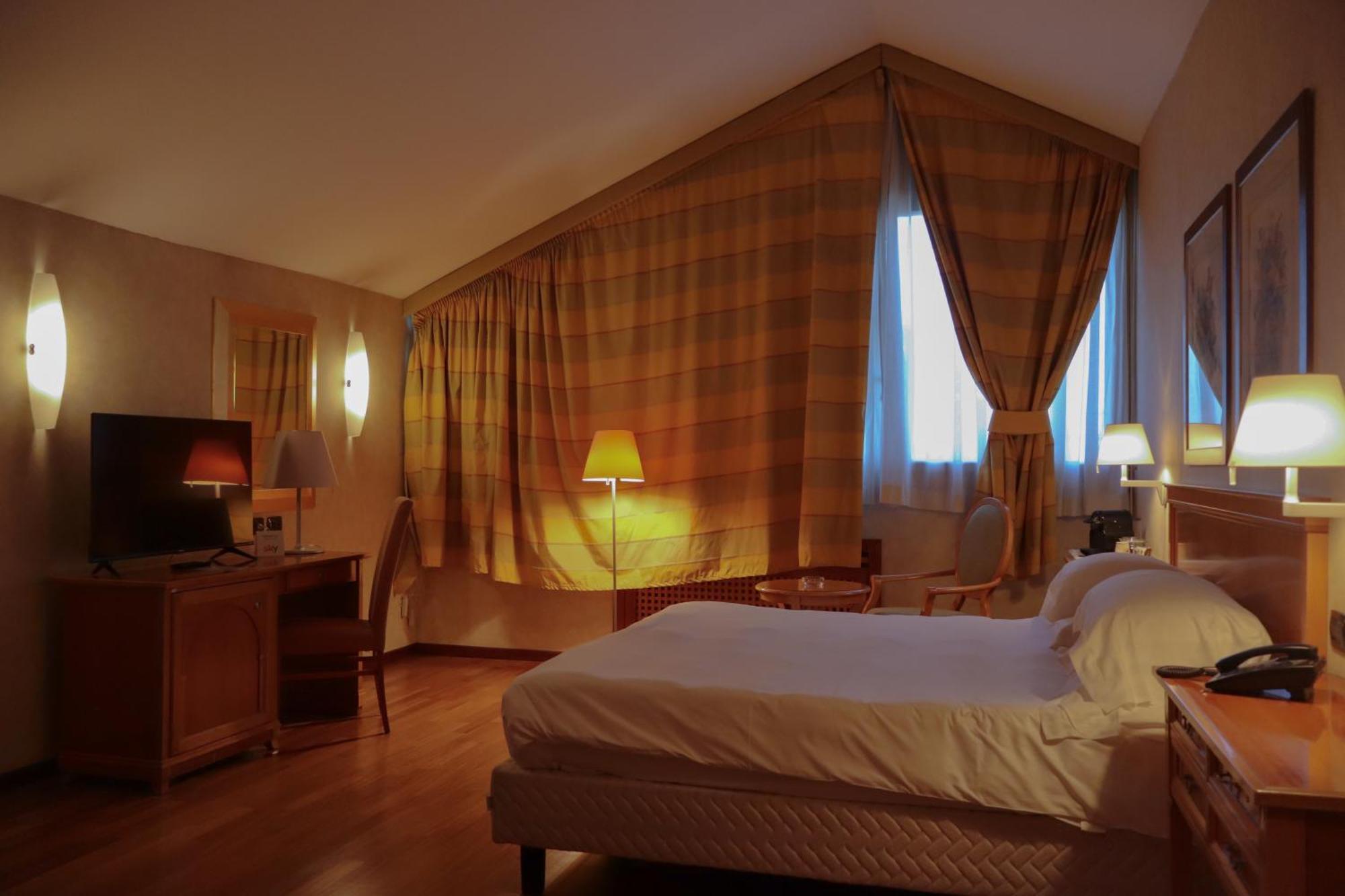 Monica Hotel Fiera Преньана-Миланезе Экстерьер фото