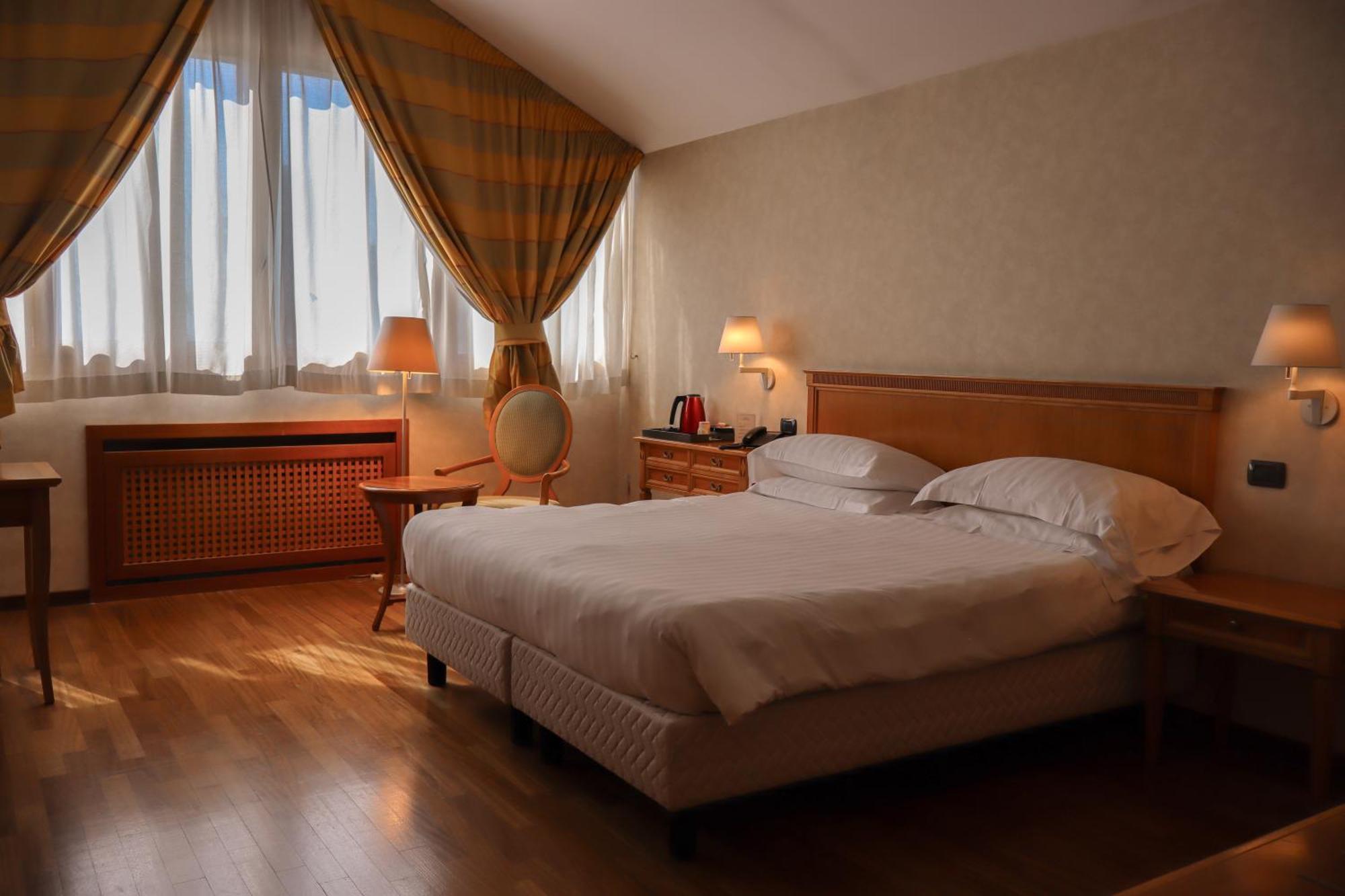 Monica Hotel Fiera Преньана-Миланезе Экстерьер фото