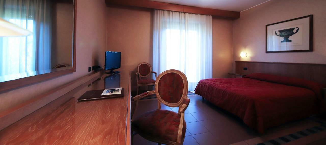 Monica Hotel Fiera Преньана-Миланезе Экстерьер фото